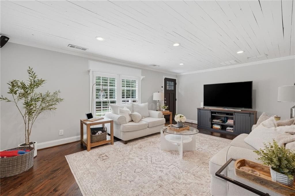 4 bedroom, 3 bathroom, 2,049 sq ft single family residence for sale at 364 Holly Street, Canton, GA 30114 — photo 7