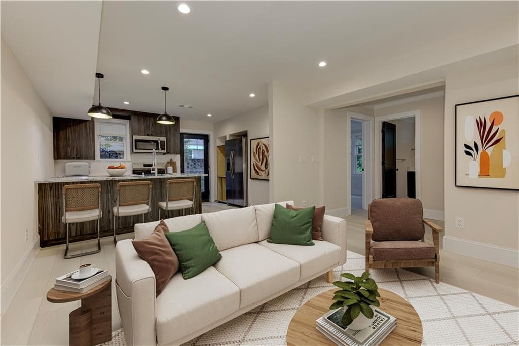 2 bedroom, 2 bathroom, 1,133 sq ft apartment for rent at 83 26th Street 3, Atlanta, GA 30309 for $2,550 a month — photo 1 of 18