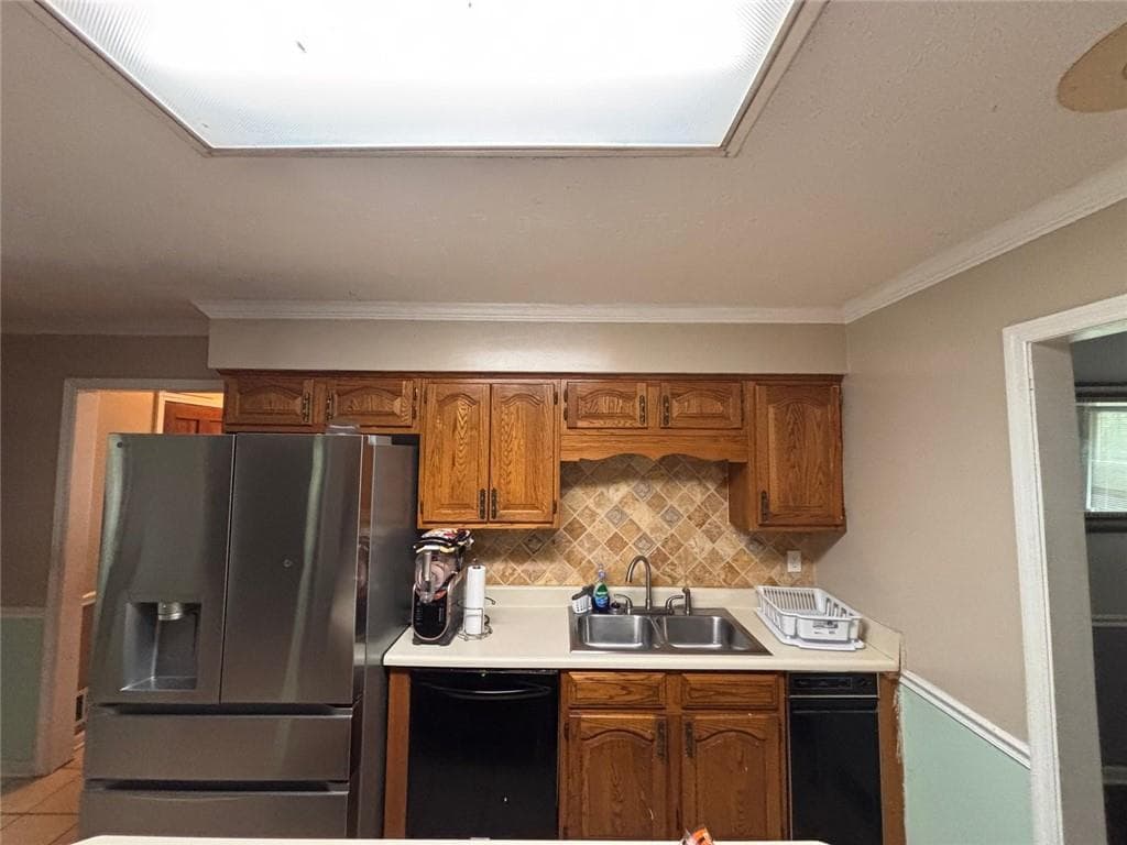 3 bedroom, 2 bathroom, 1,964 sq ft single family residence for sale at 10992 Twelve Oaks Court, Hampton, GA 30228 — photo 4