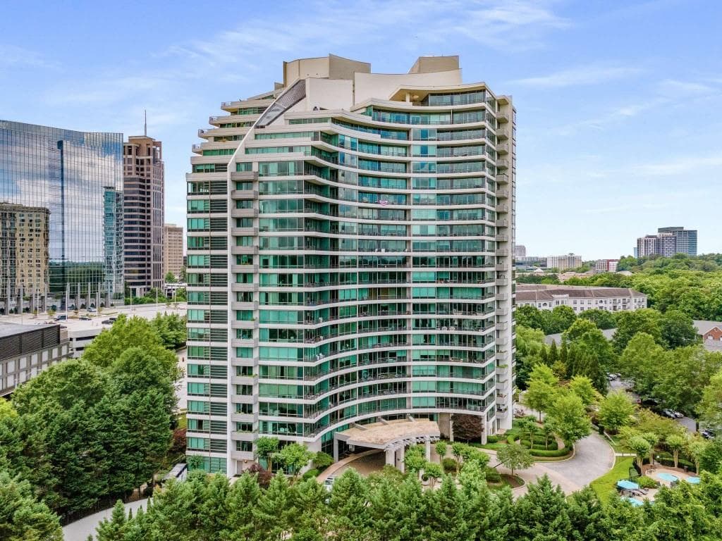 2 bedroom, 3 bathroom, 1,680 sq ft condominium for sale at 700 Park Regency Place 1604, Atlanta, GA 30326 — photo 1 of 91