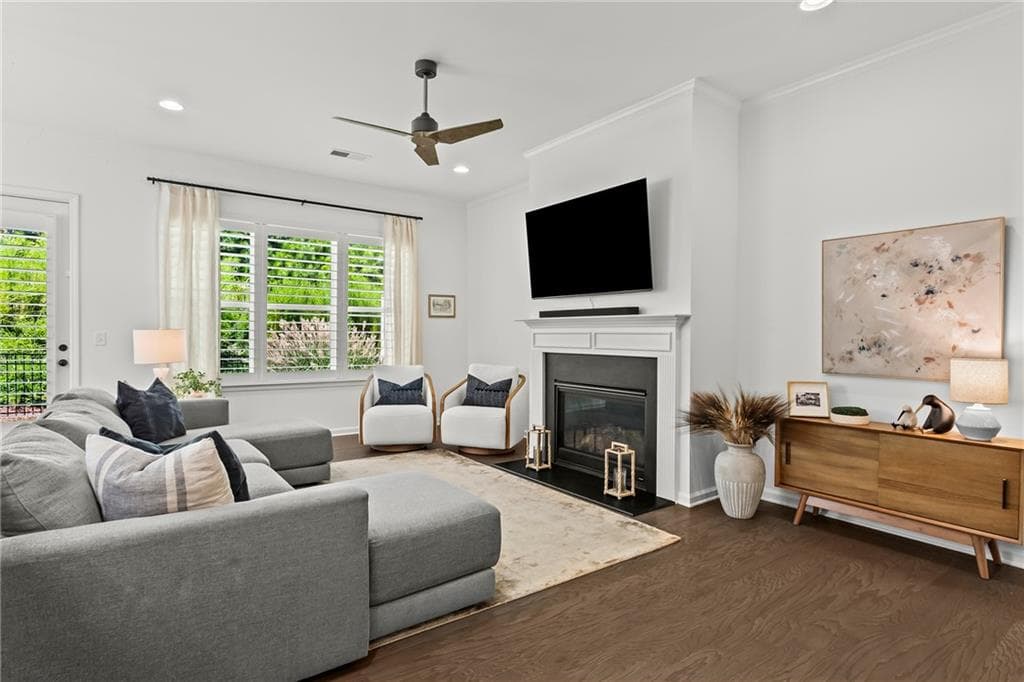 4 bedroom, 4 bathroom, 2,555 sq ft townhouse for sale at 20048 Windalier Way, Roswell, GA 30076 — photo 5