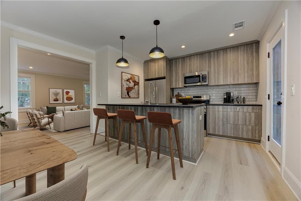 3 bedroom, 2 bathroom, 1,503 sq ft apartment for rent at 83 26th Street Top, Atlanta, GA 30309 for $3,600 a month — photo 2