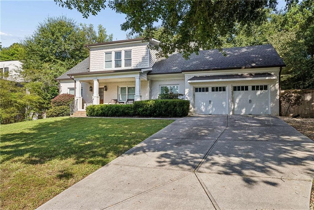 5 bedroom, 5 bathroom, 3,782 sq ft single family residence under contract at 3544 Rockhaven Circle, Atlanta, GA 30324 — photo 2