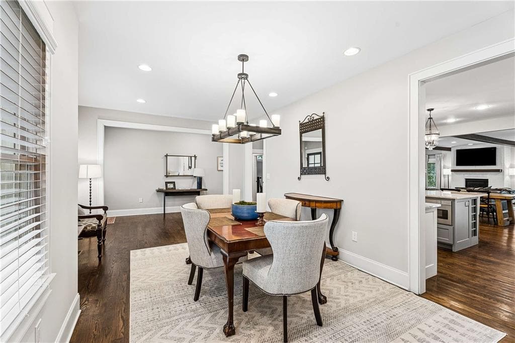 5 bedroom, 5 bathroom, 3,782 sq ft single family residence under contract at 3544 Rockhaven Circle, Atlanta, GA 30324 — photo 6