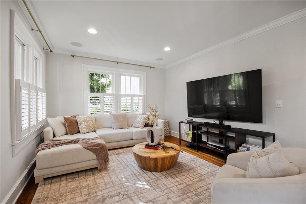 4 bedroom, 4 bathroom, 2,770 sq ft single family residence for sale at 1298 Lanier Boulevard, Atlanta, GA 30306 — photo 6