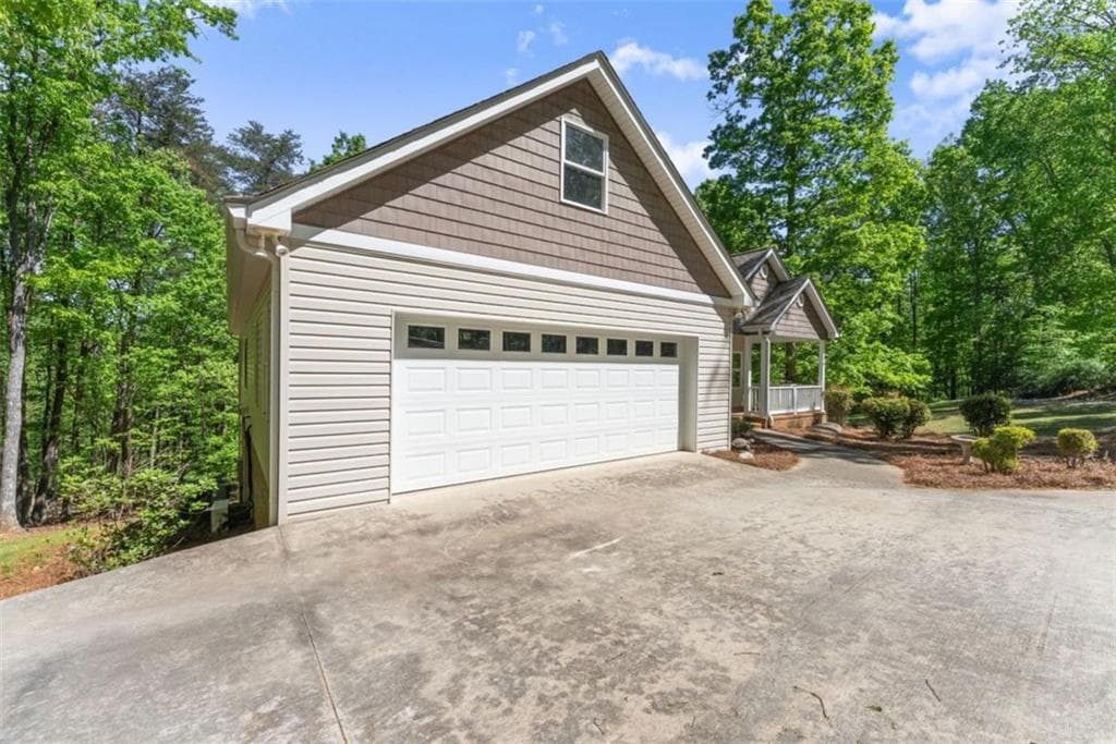 4 bedroom, 3 bathroom, 3,262 sq ft single family residence for sale at 45 Holcomb Drive, Cleveland, GA 30528 — photo 10