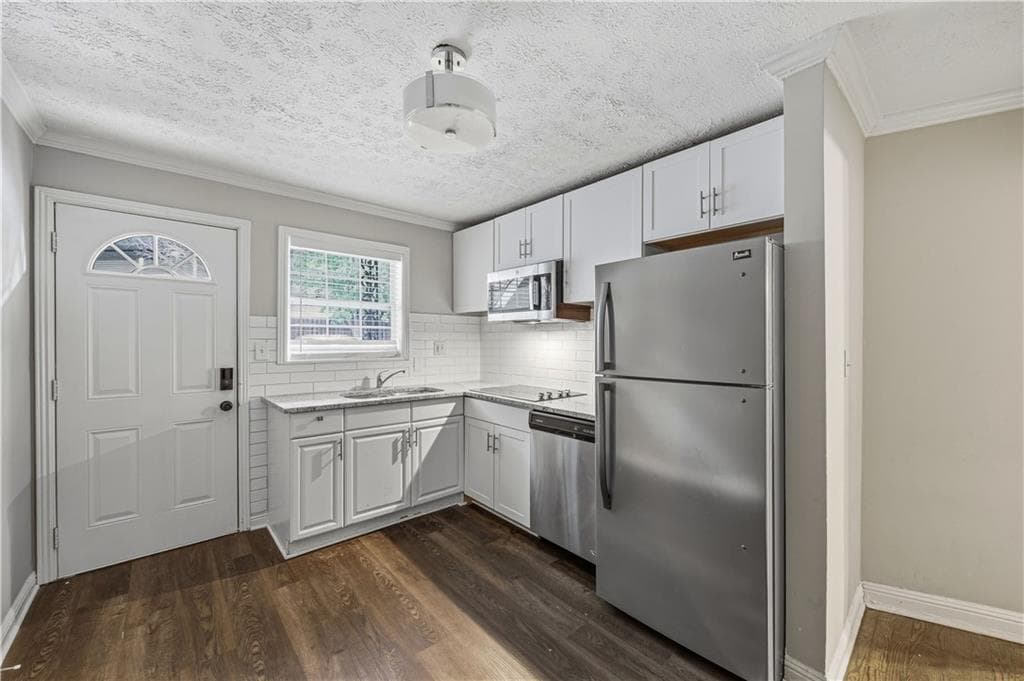 1 bedroom, 1 bathroom, 556 sq ft apartment for rent at 21 Delmont Drive NE 7, Atlanta, GA 30305 for $1,300 a month — photo 9