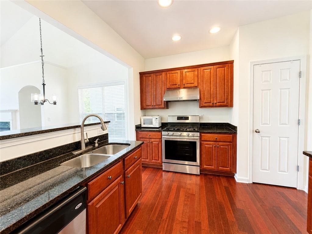 4 bedroom, 3 bathroom, 2,742 sq ft single family residence for rent at 3487 Harvest Ridge Lane, Buford, GA 30519 for $2,400 a month — photo 5