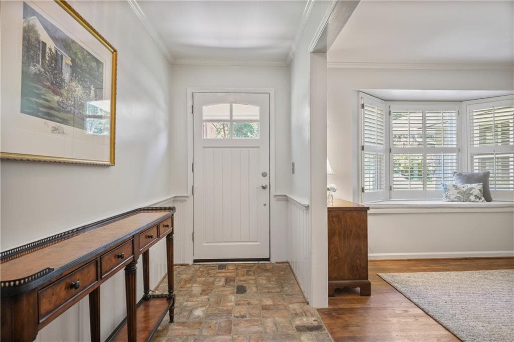 4 bedroom, 4 bathroom, 2,353 sq ft single family residence under contract at 990 Winding Creek Trail, Sandy Springs, GA 30328 — photo 5