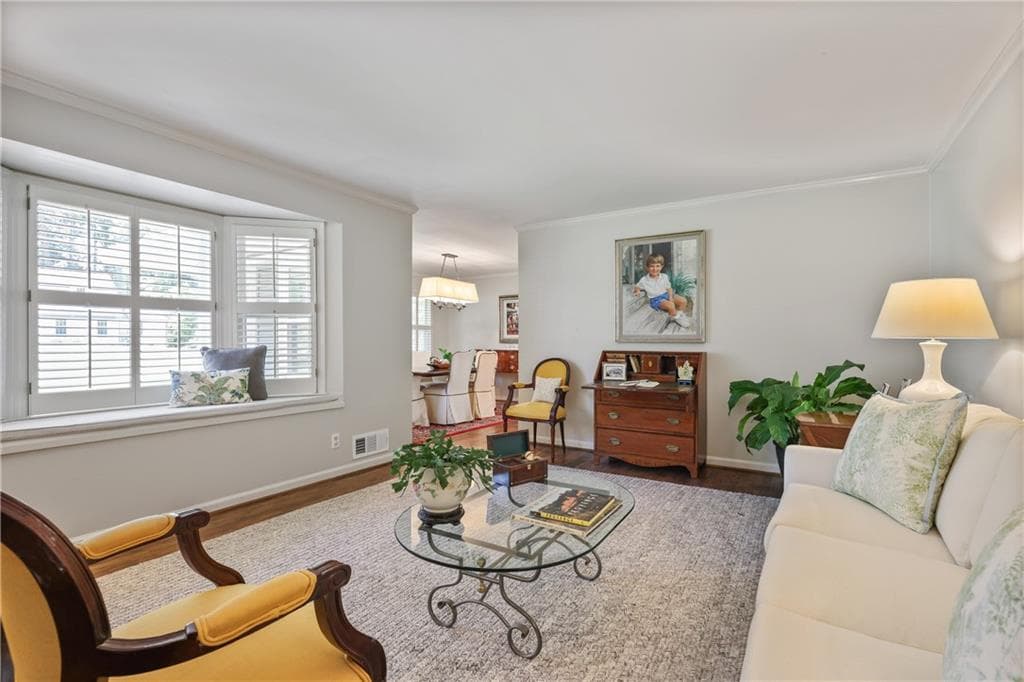 4 bedroom, 4 bathroom, 2,353 sq ft single family residence under contract at 990 Winding Creek Trail, Sandy Springs, GA 30328 — photo 7