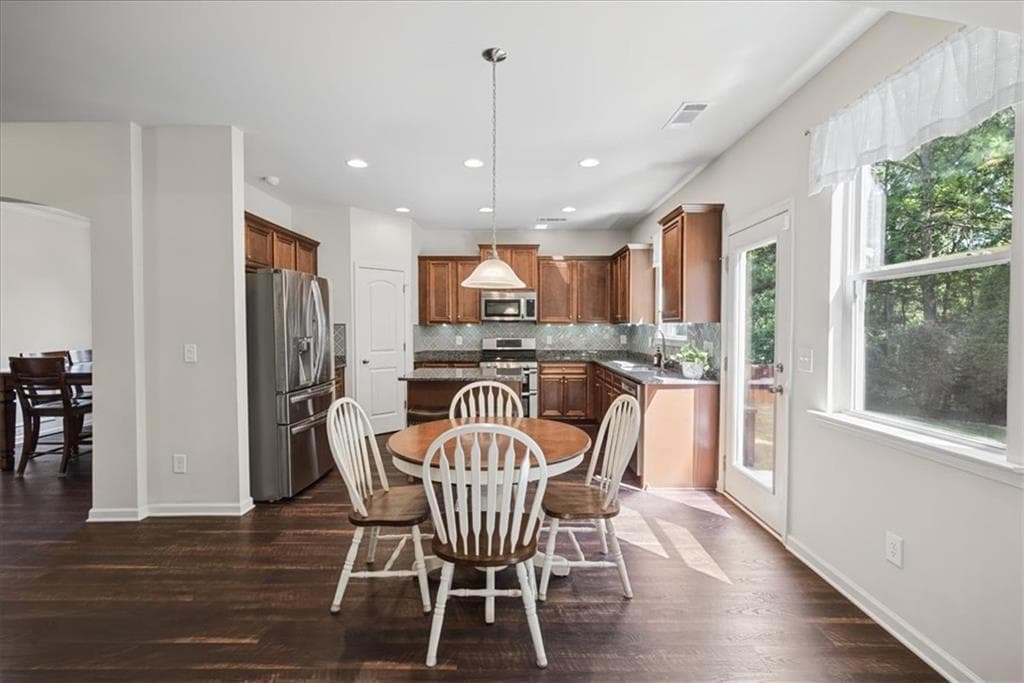 5 bedroom, 3 bathroom, 2,780 sq ft single family residence under contract at 4363 Lippencott Lane, Acworth, GA 30101 — photo 10