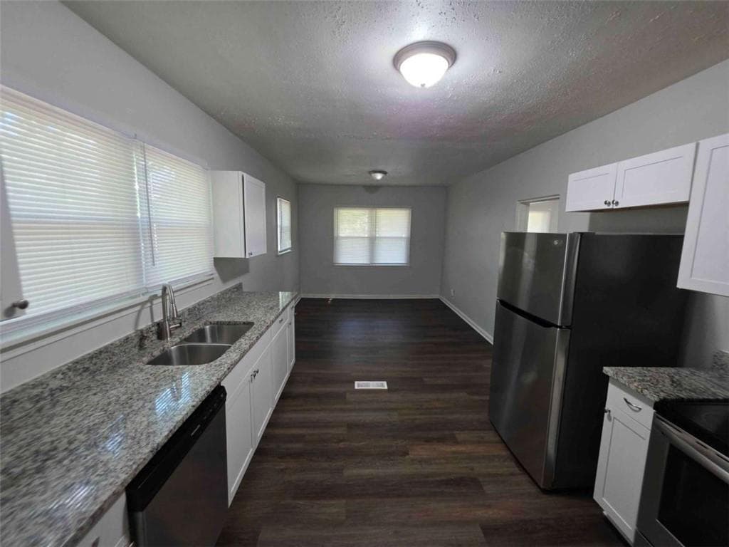 3 bedroom, 2 bathroom, 1,603 sq ft single family residence for sale at 527 Walton Road, Monroe, GA 30656 — photo 8