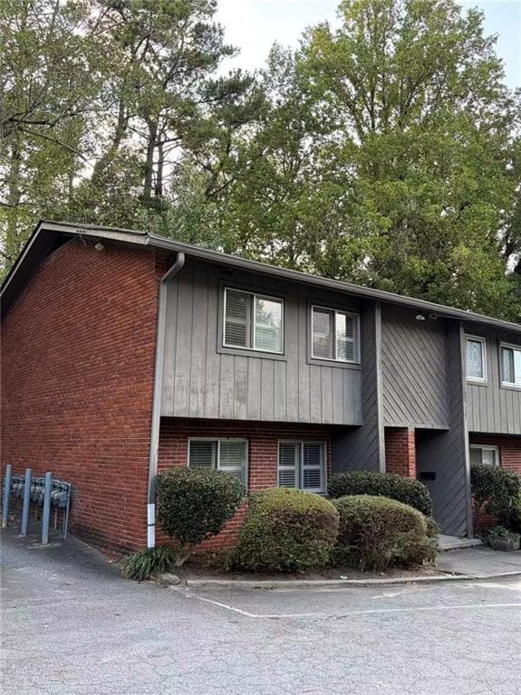 3 bedroom, 2 bathroom, 1,218 sq ft townhouse for sale at 1612 Briarcliff Road 1, Atlanta, GA 30306 — photo 3