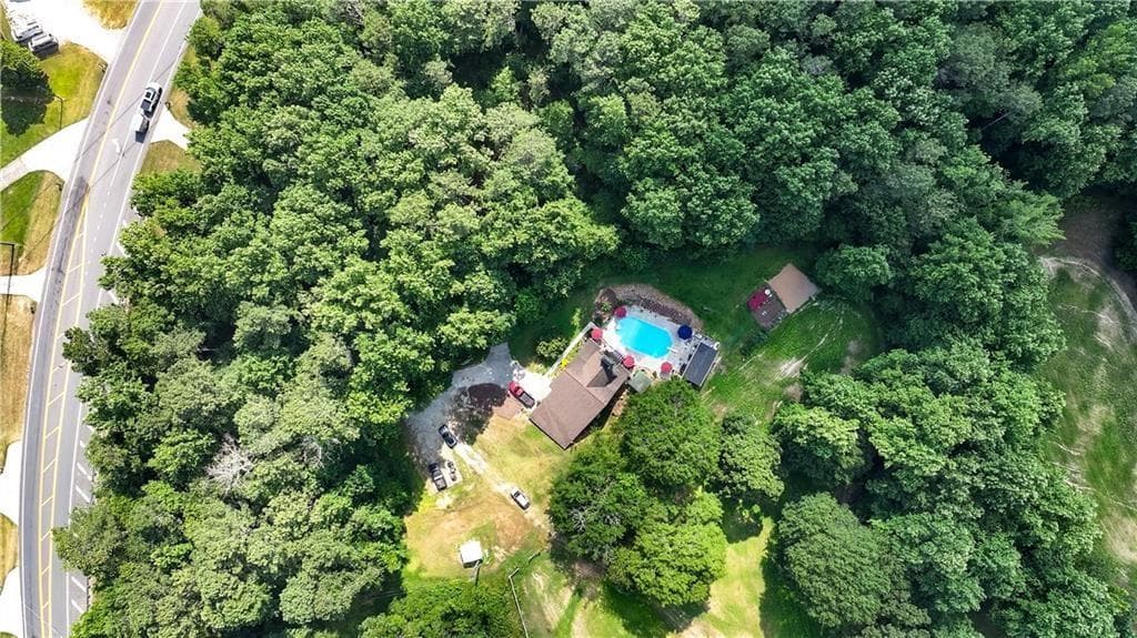 3 bedroom, 3 bathroom, 2,029 sq ft single family residence for sale at 3525 Hamilton Mill Road, Buford, GA 30519 — photo 4