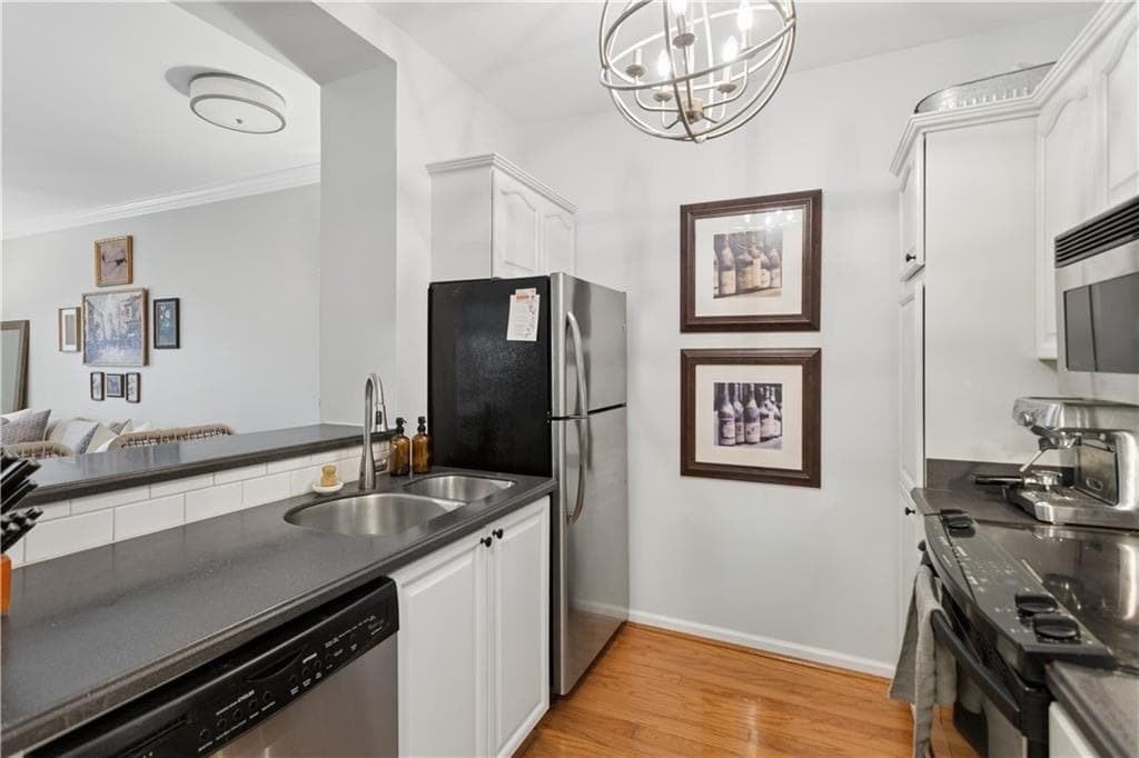 1 bedroom, 1 bathroom, 710 sq ft condominium for sale at 1207 River Green Drive, Atlanta, GA 30327 — photo 6