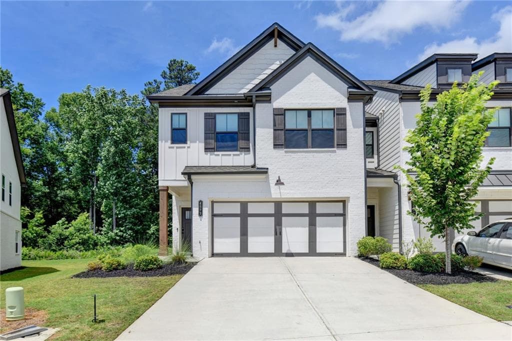 3 bedroom, 3 bathroom, 1,910 sq ft townhouse for sale at 4573 Cypress Park Drive, Gainesville, GA 30504