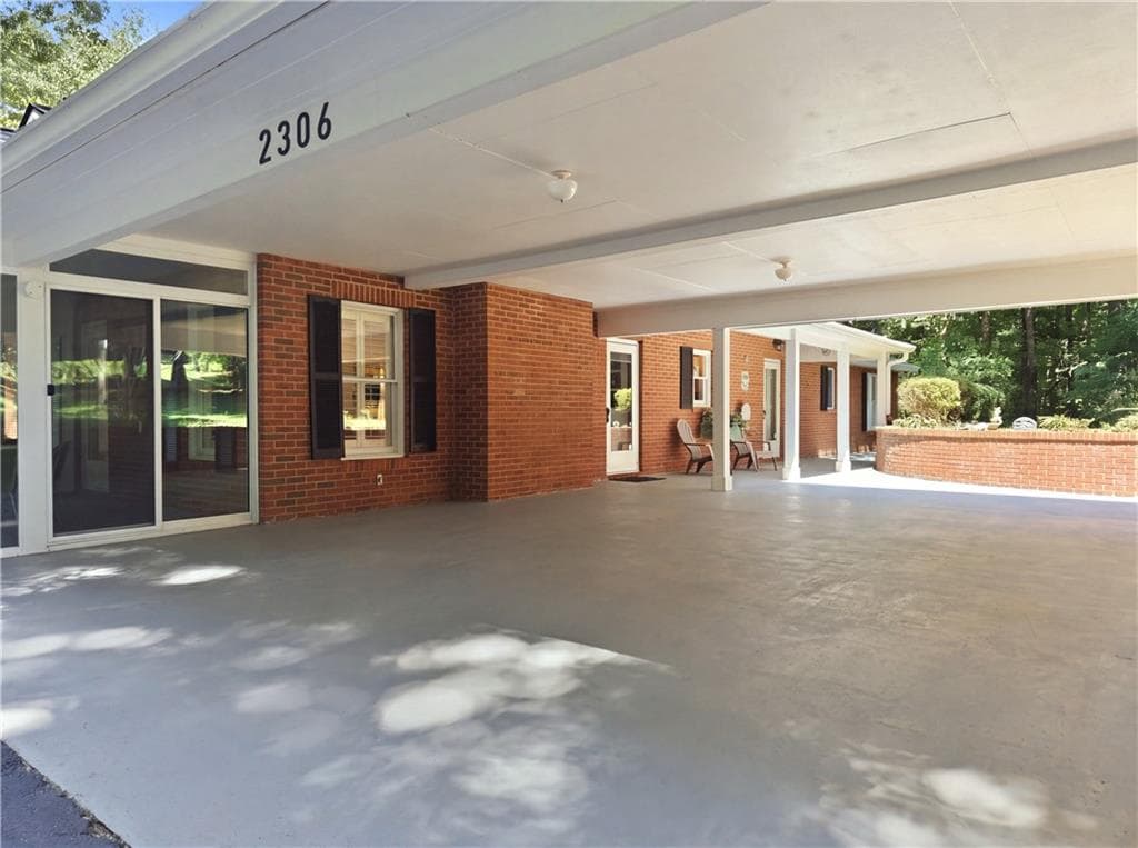 4 bedroom, 3 bathroom, 4,080 sq ft single family residence for sale at 2306 E Cherokee Drive, Woodstock, GA 30188 — photo 9
