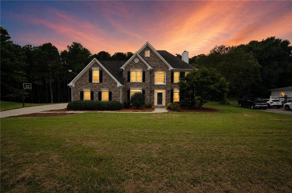 5 bedroom, 3 bathroom, 2,789 sq ft single family residence for sale at 110 Hidden Lake, Fayetteville, GA 30215