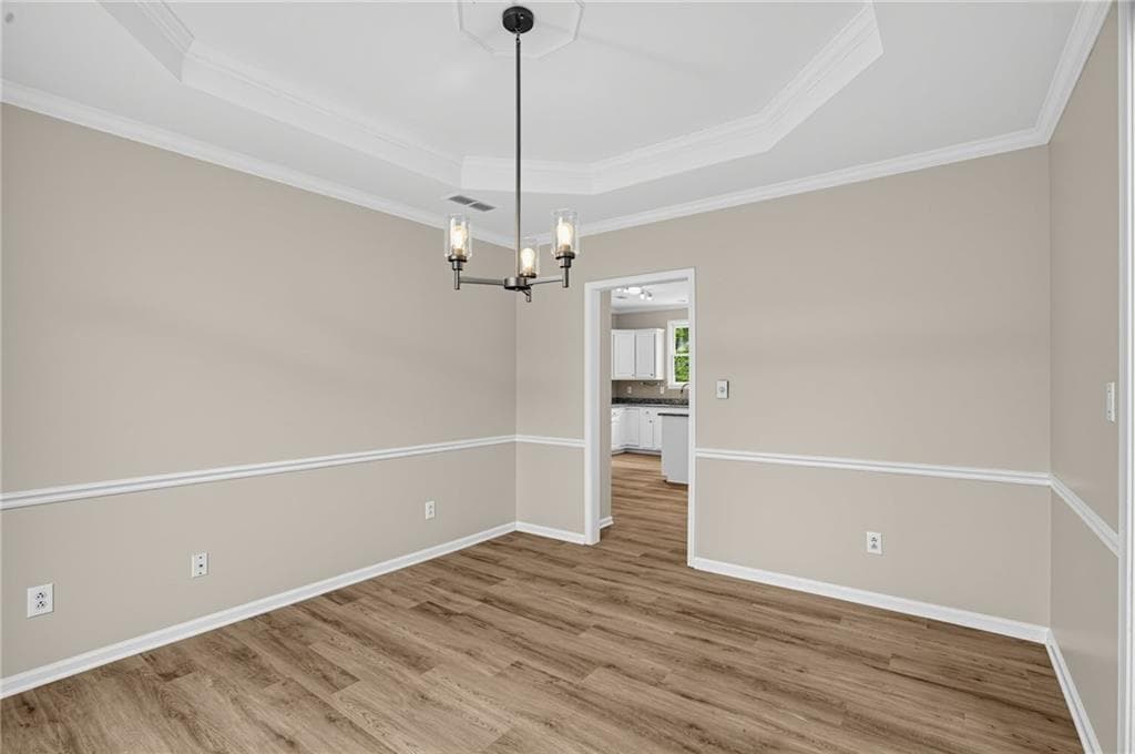 5 bedroom, 3 bathroom, 2,789 sq ft single family residence for sale at 110 Hidden Lake, Fayetteville, GA 30215 — photo 10