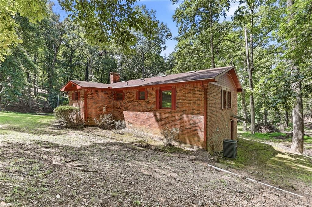 3 bedroom, 1 bathroom, 1,092 sq ft single family residence for sale at 6505A Julian Road, Gainesville, GA 30506 — photo 9