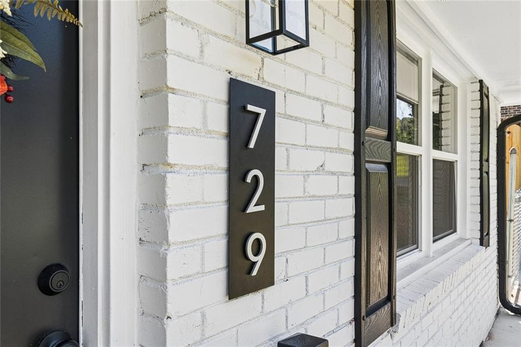 4 bedroom, 2 bathroom, 1,884 sq ft single family residence for sale at 729 Winter Ln, Jonesboro, GA 30238 — photo 4