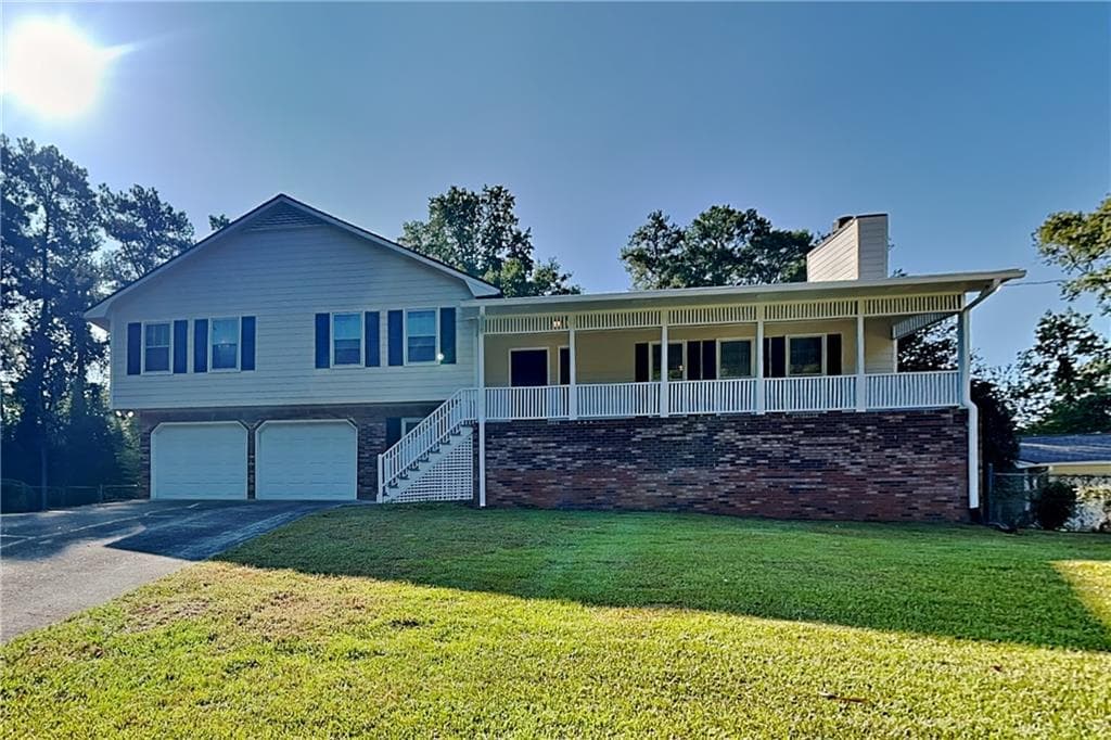 3 bedroom, 2 bathroom, 2,681 sq ft single family residence for rent at 5054 Arbor Lane, Lilburn, GA 30047 for $2,550 a month — photo 1 of 21