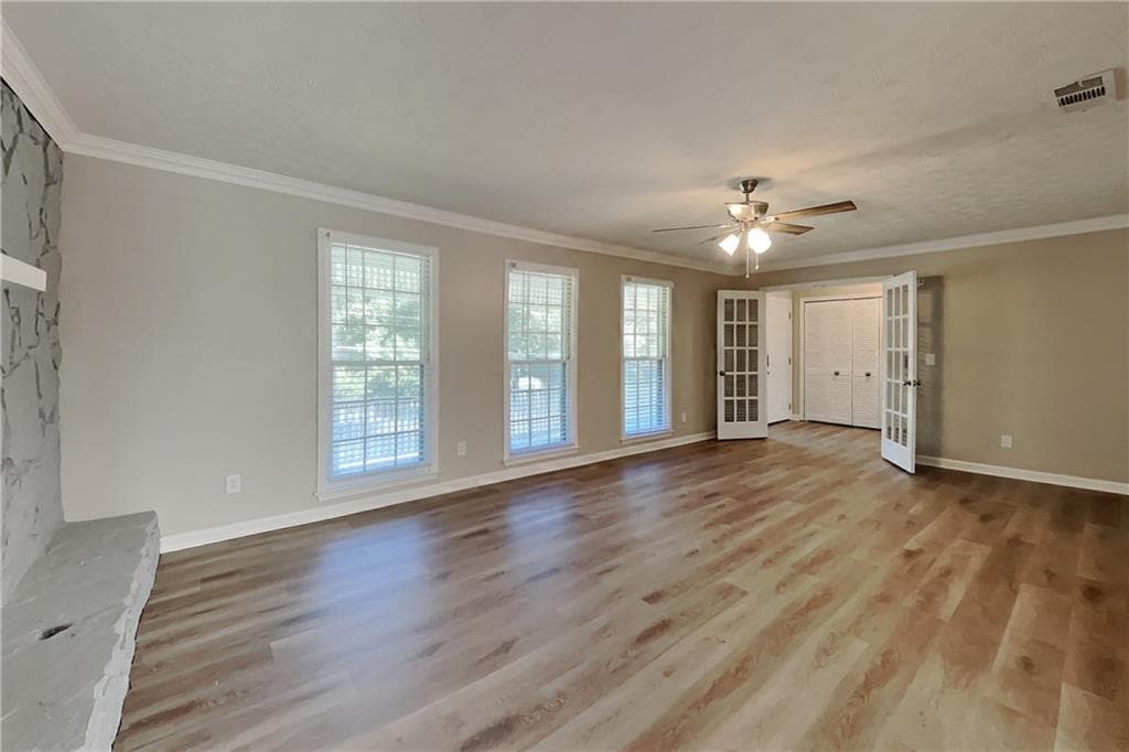 3 bedroom, 2 bathroom, 2,681 sq ft single family residence for rent at 5054 Arbor Lane, Lilburn, GA 30047 for $2,550 a month — photo 3
