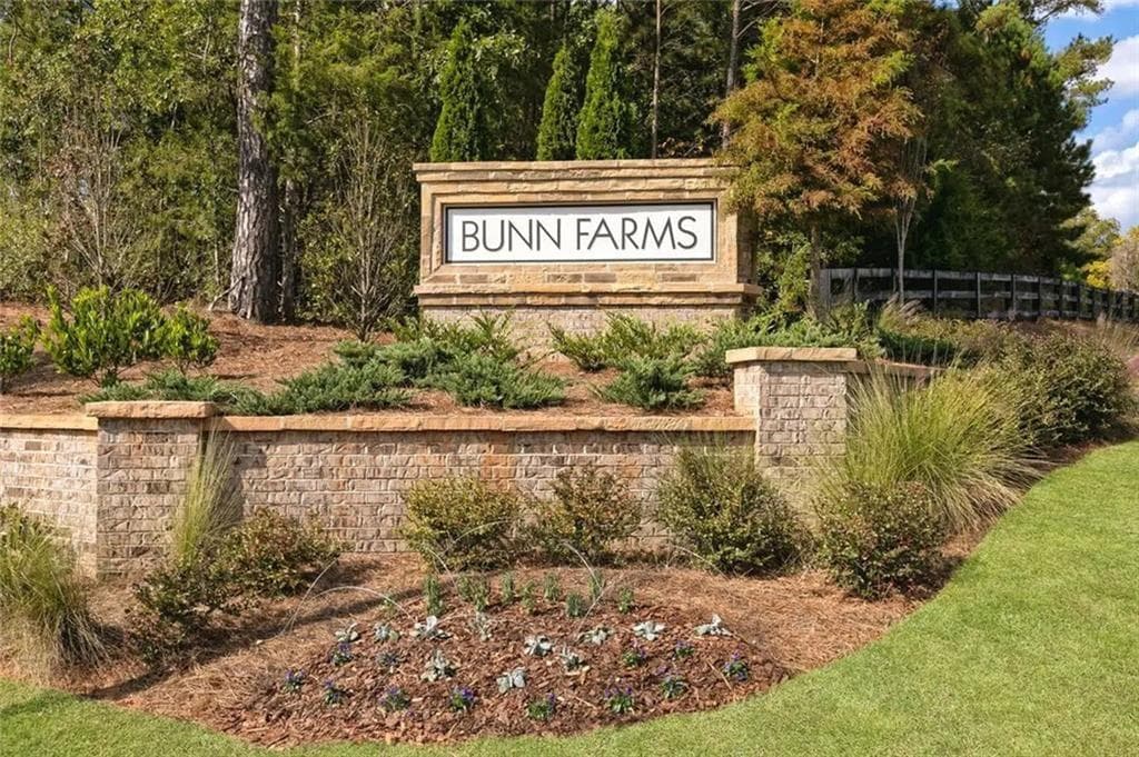 5 bedroom, 3 bathroom, 2,617 sq ft single family residence for sale at 1356 Deutz Drive, Locust Grove, GA 30248 — photo 2