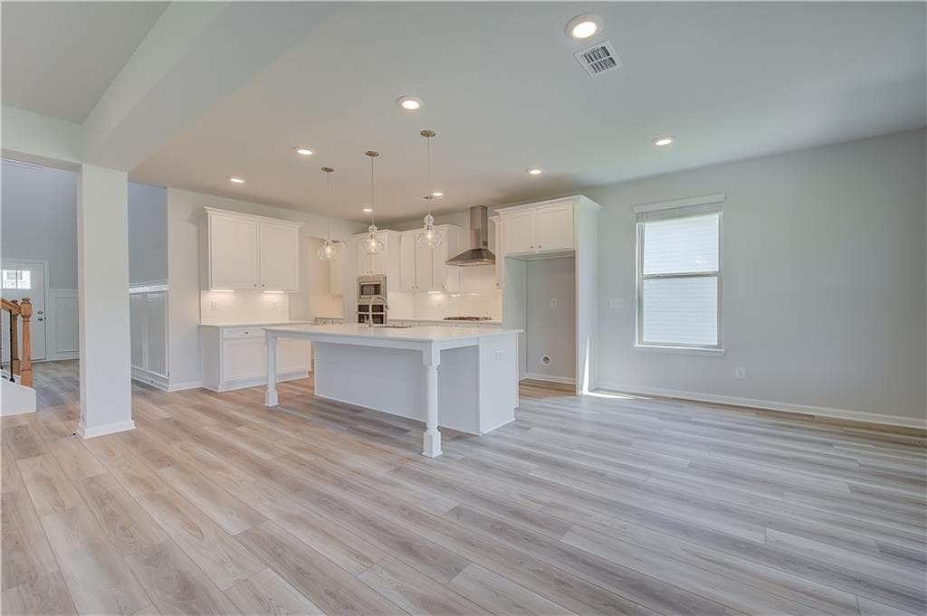 5 bedroom, 5 bathroom, 3,674 sq ft single family residence for sale at 186 Buffalo Trace, Stockbridge, GA 30281 — photo 9