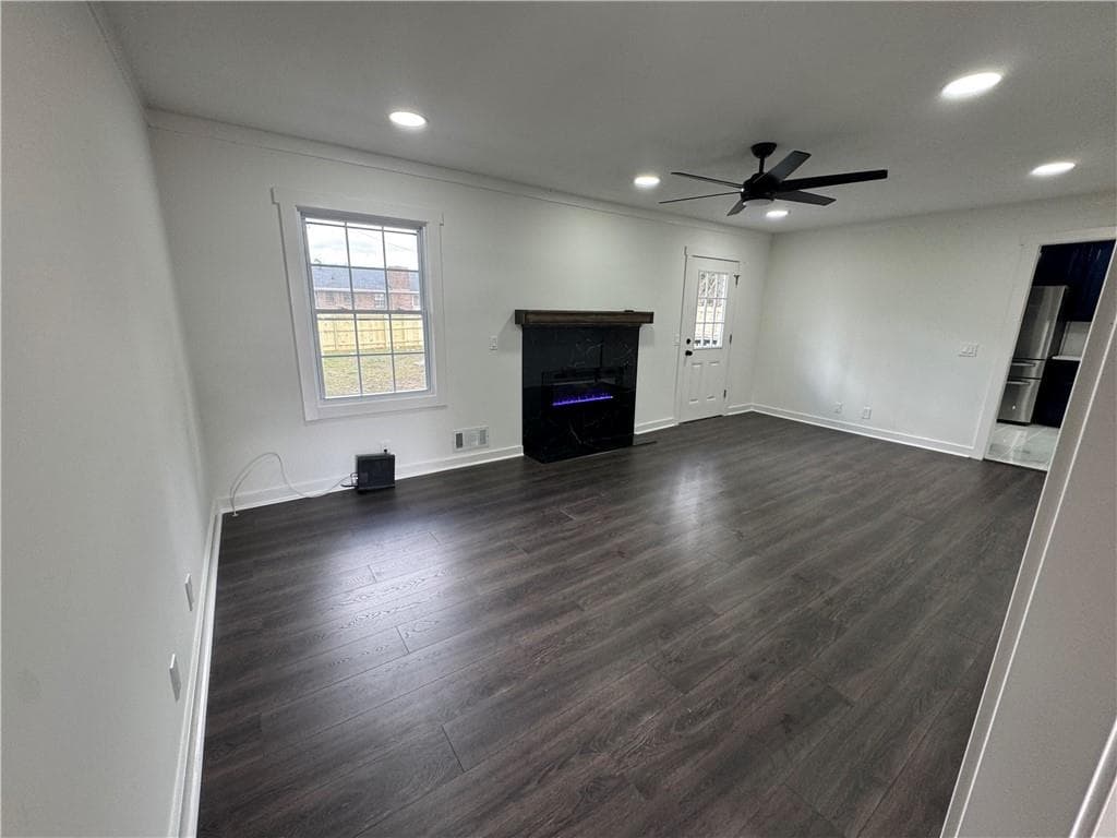 4 bedroom, 2 bathroom, 2,297 sq ft single family residence for rent at 1390 White Oak St SE, Conyers, GA 30013 for $2,450 a month — photo 5