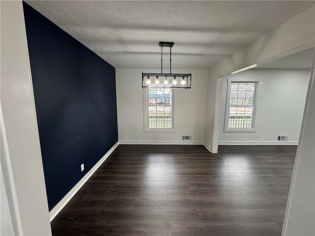 4 bedroom, 2 bathroom, 2,297 sq ft single family residence for rent at 1390 White Oak St SE, Conyers, GA 30013 for $2,450 a month — photo 9