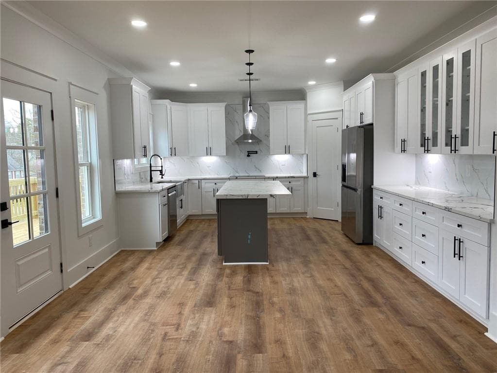 5 bedroom, 6 bathroom, 3,452 sq ft single family residence for sale at 561 Paper Ridge Court, Lawrenceville, GA 30046 — photo 8