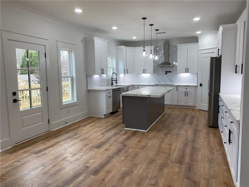 5 bedroom, 6 bathroom, 3,452 sq ft single family residence for sale at 561 Paper Ridge Court, Lawrenceville, GA 30046 — photo 9