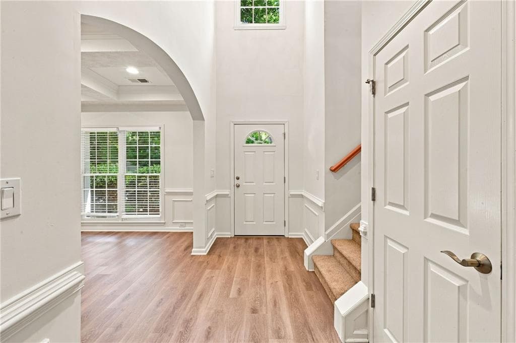 3 bedroom, 3 bathroom, 1,964 sq ft single family residence for sale at 3433 Palm Circle, Kennesaw, GA 30144 — photo 2