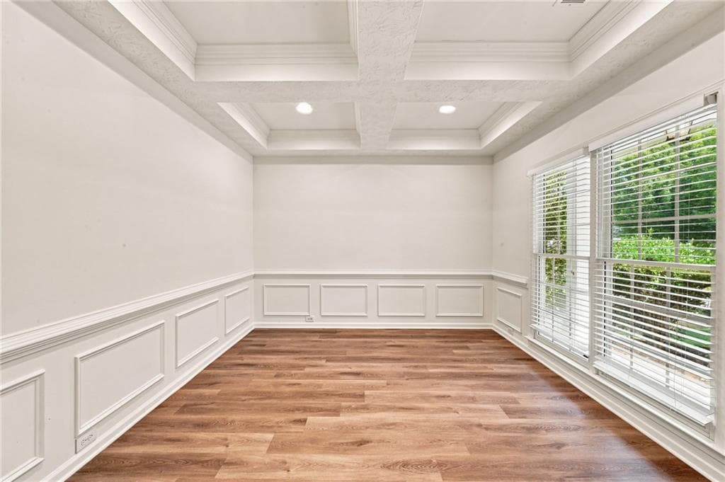 3 bedroom, 3 bathroom, 1,964 sq ft single family residence for sale at 3433 Palm Circle, Kennesaw, GA 30144 — photo 3
