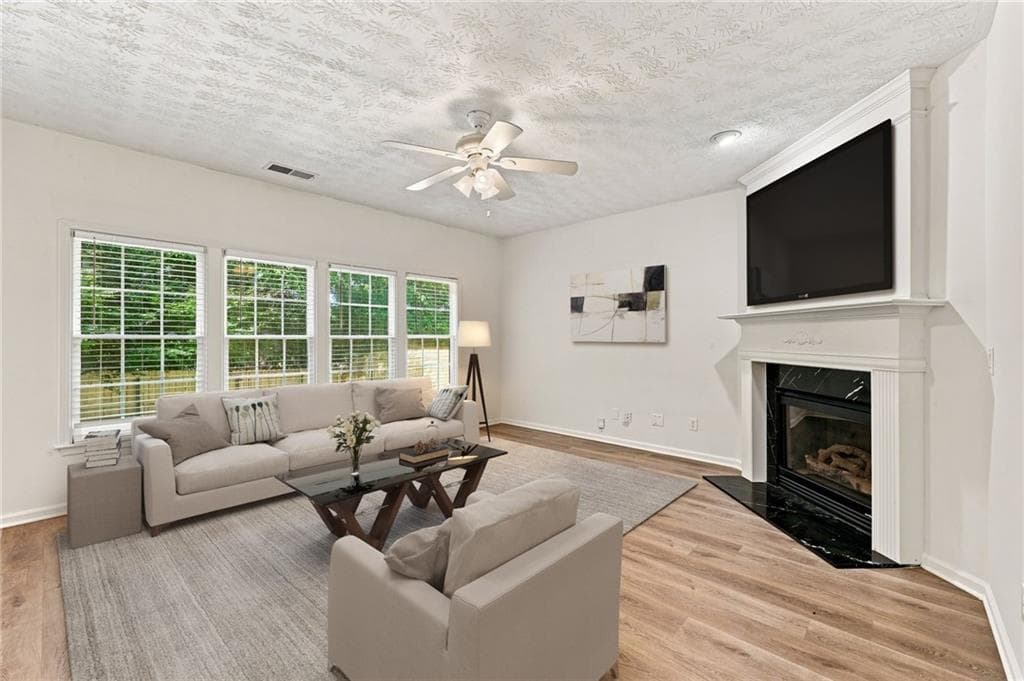 3 bedroom, 3 bathroom, 1,964 sq ft single family residence for sale at 3433 Palm Circle, Kennesaw, GA 30144 — photo 5