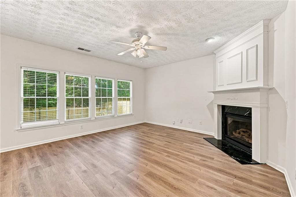 3 bedroom, 3 bathroom, 1,964 sq ft single family residence for sale at 3433 Palm Circle, Kennesaw, GA 30144 — photo 6