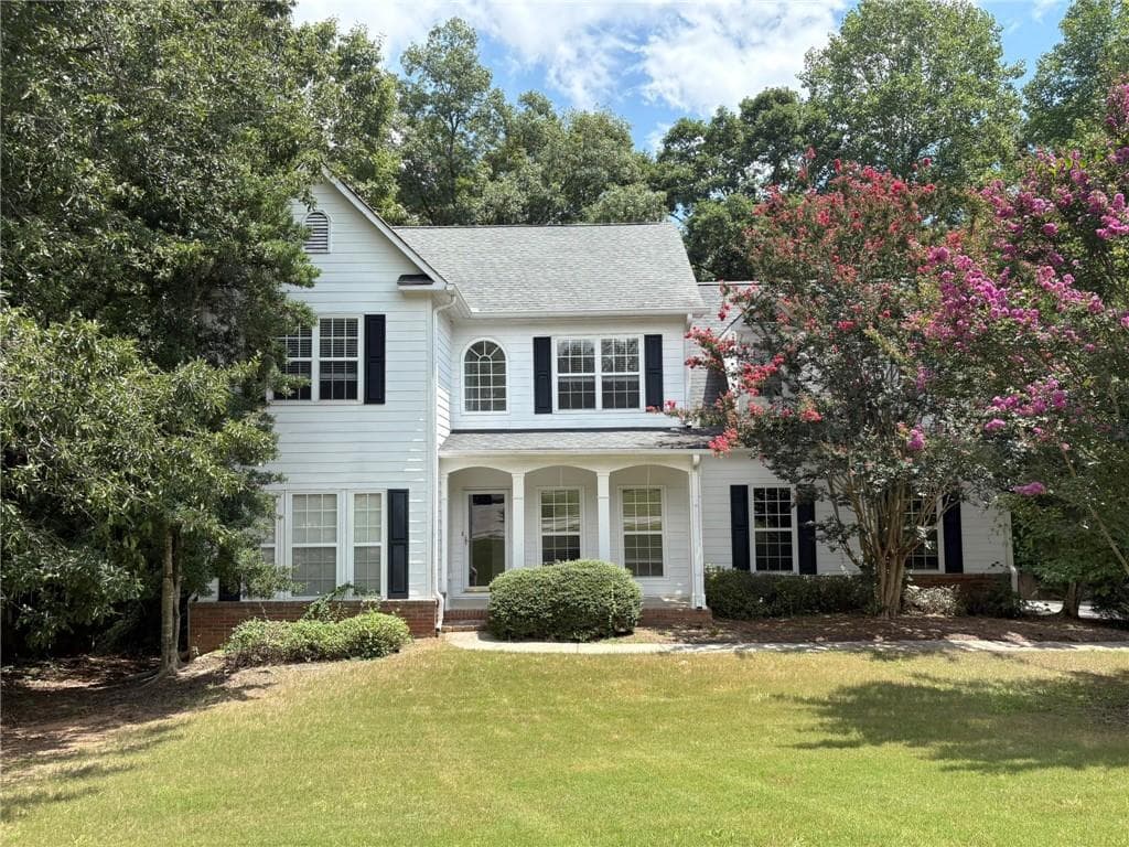 4 bedroom, 3 bathroom, 1,308 sq ft single family residence for sale at 130 Cutstone Court, Fayetteville, GA 30215 — photo 1 of 29