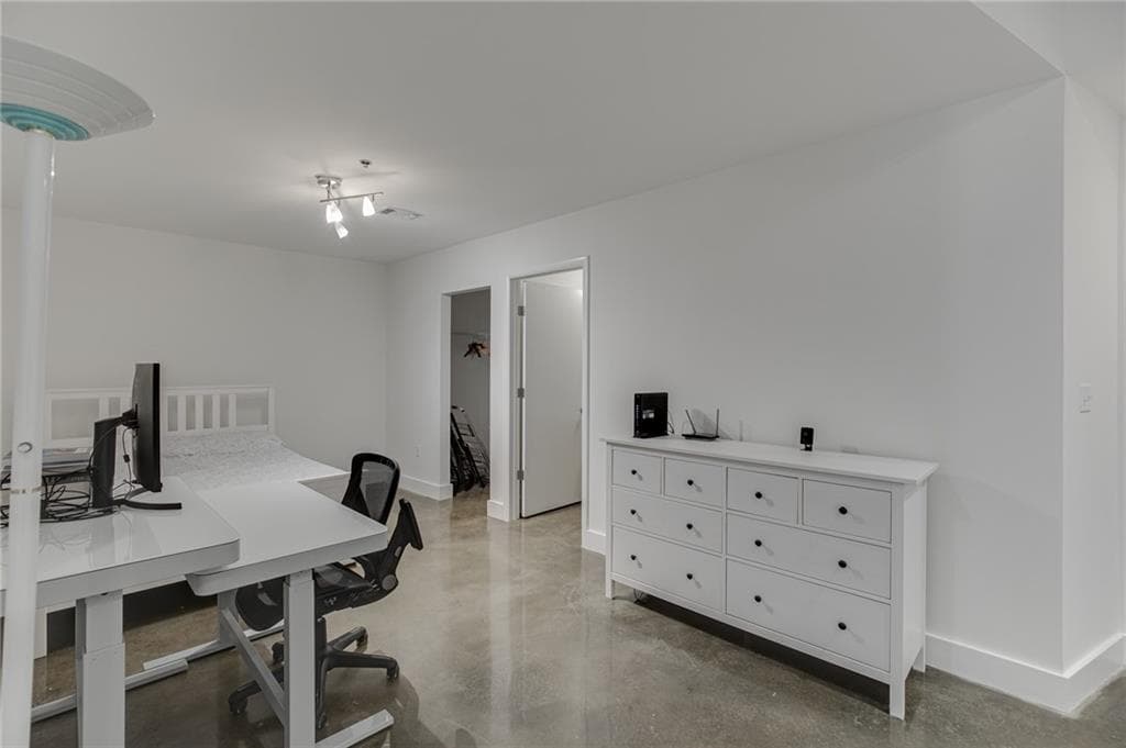 1 bedroom, 1 bathroom, 1,025 sq ft condominium for sale at 845 Spring Street 127, Atlanta, GA 30308 — photo 4