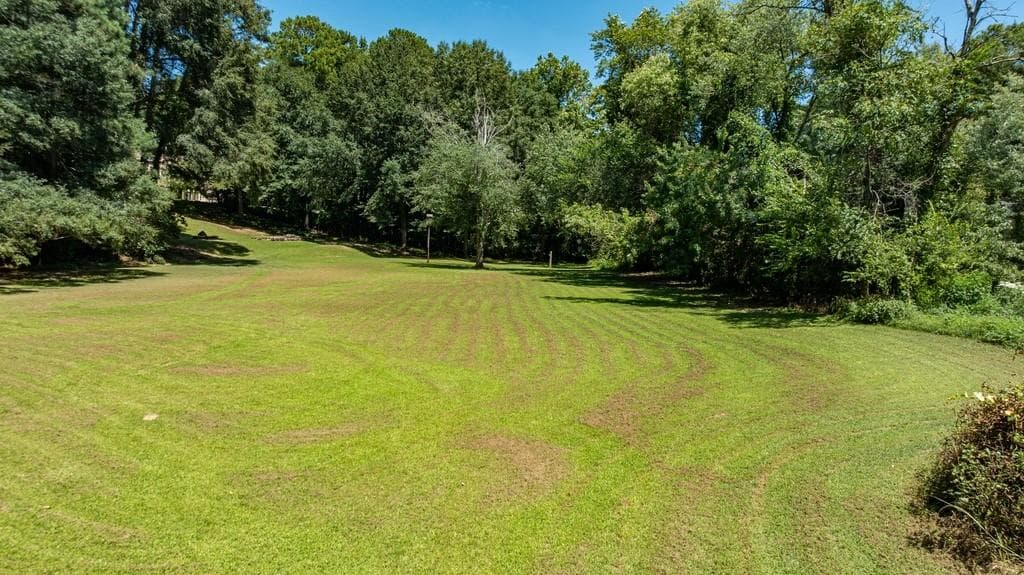 3 bedroom, 2 bathroom, 2,539 sq ft single family residence for sale at 1510 Peachtree Battle Avenue, Atlanta, GA 30327 — photo 3