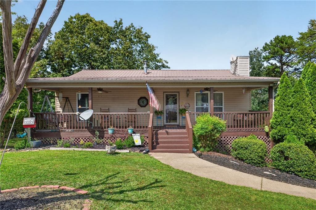 2 bedroom, 3 bathroom, 1,200 sq ft single family residence under contract at 982 Raccoon Ridge, Ranger, GA 30734 — photo 5