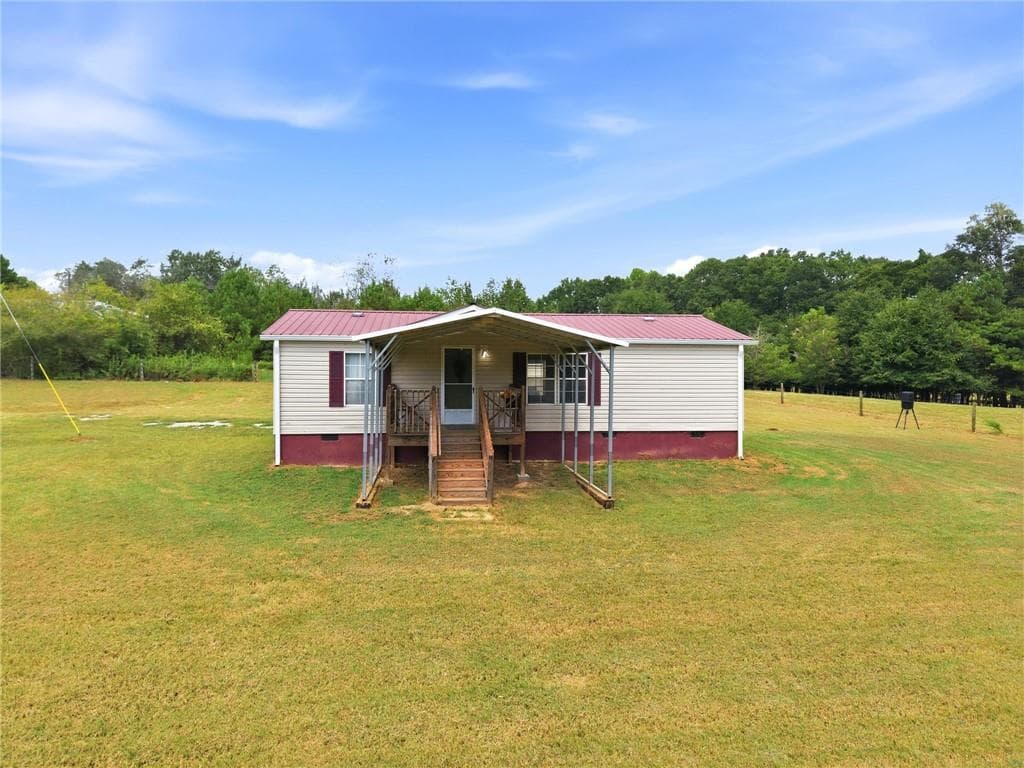 2 bedroom, 2 bathroom, 960 sq ft single family residence for sale at 3350 Waggoners Grove Church Road, Colbert, GA 30628