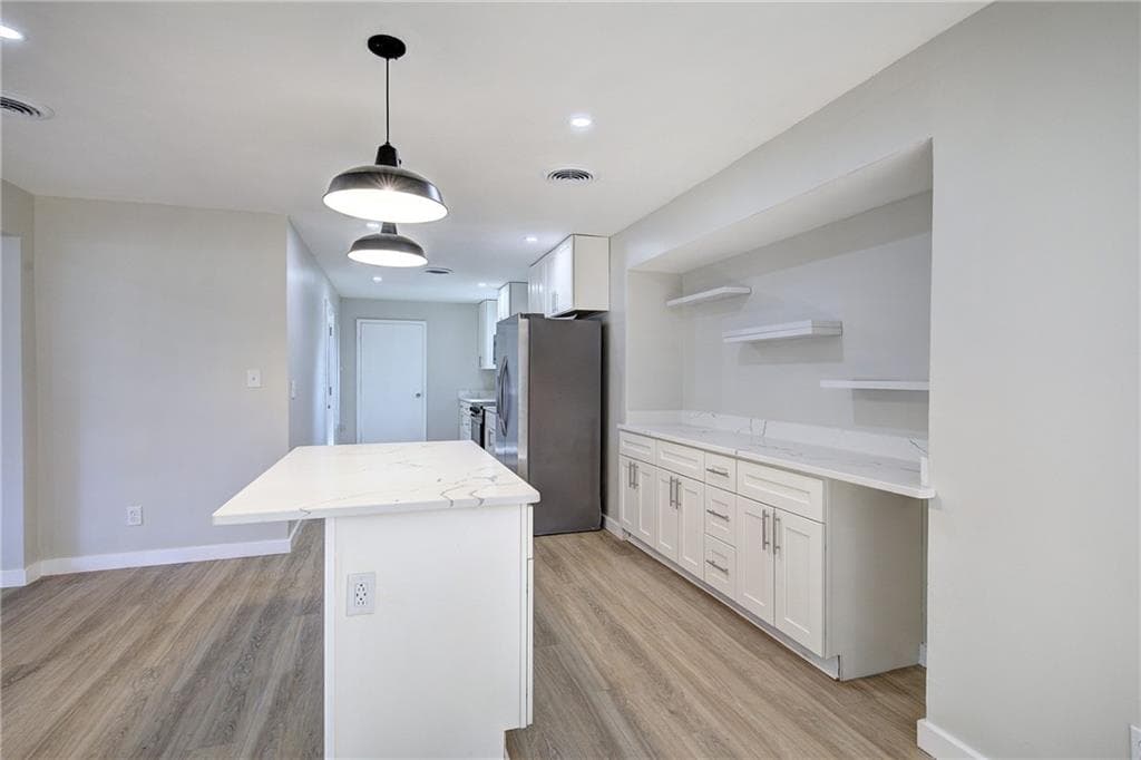 4 bedroom, 3 bathroom, 2,624 sq ft single family residence for sale at 102 Summit Drive, Griffin, GA 30224 — photo 5