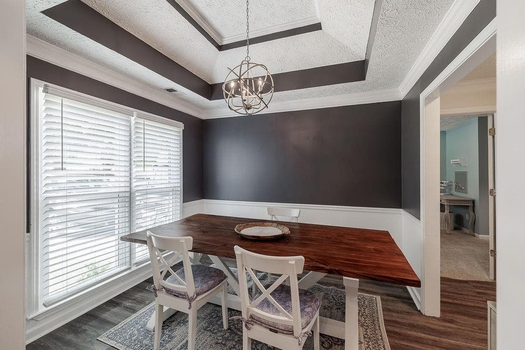 4 bedroom, 3 bathroom, 2,001 sq ft single family residence for sale at 5685 Sugar Crossing Drive, Sugar Hill, GA 30518 — photo 5