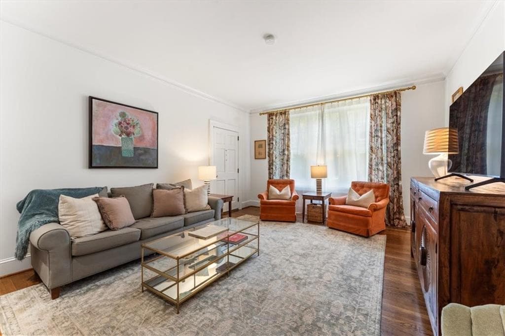1 bedroom, 1 bathroom, 756 sq ft condominium under contract at 28 Collier Road 7, Atlanta, GA 30309 — photo 8