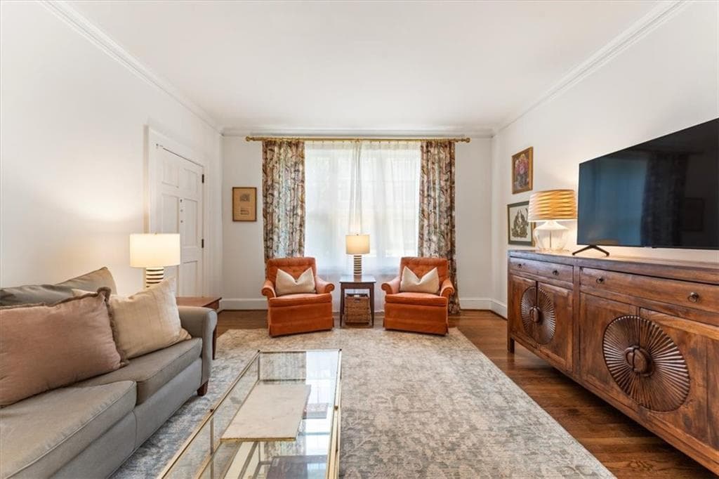 1 bedroom, 1 bathroom, 756 sq ft condominium under contract at 28 Collier Road 7, Atlanta, GA 30309 — photo 9