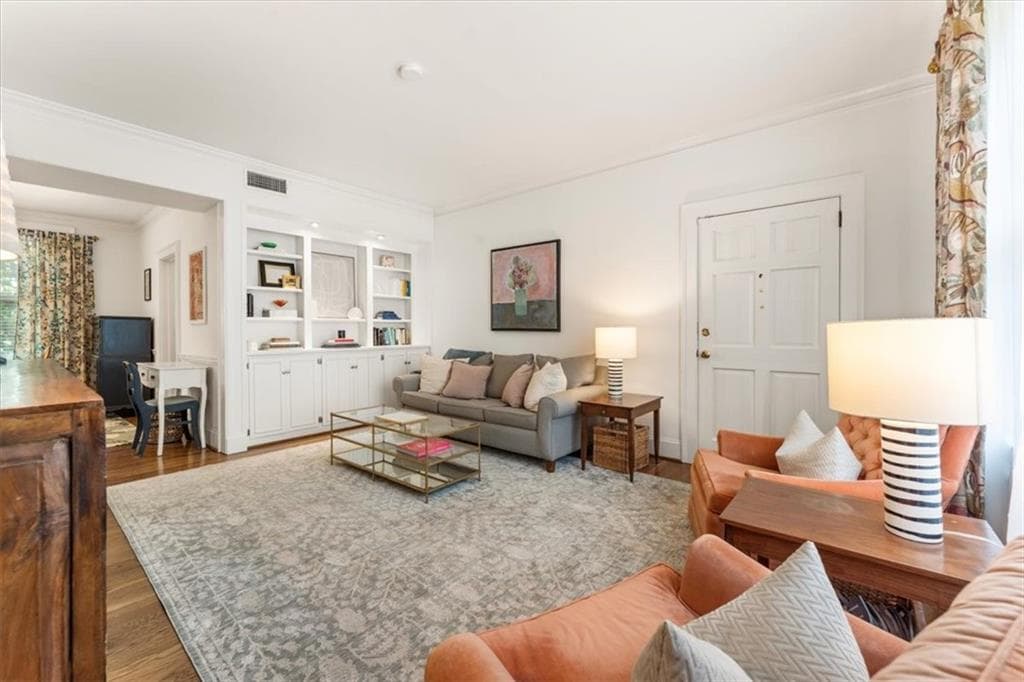 1 bedroom, 1 bathroom, 756 sq ft condominium under contract at 28 Collier Road 7, Atlanta, GA 30309 — photo 10