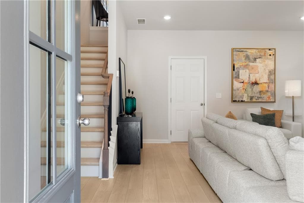 3 bedroom, 3 bathroom, 1,897 sq ft townhouse for sale at 338 Allegro Bend, Mcdonough, GA 30253 — photo 2