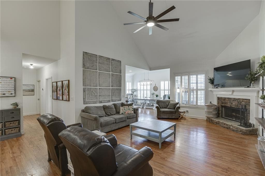 6 bedroom, 4 bathroom, 4,690 sq ft single family residence for sale at 363 Durham Drive, Hoschton, GA 30548 — photo 10