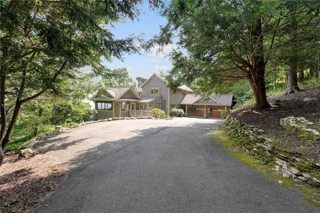 4 bedroom, 4 bathroom, 3,587 sq ft single family residence for sale at 73 Resting Bear Ridge, Big Canoe, GA 30143 — photo 2
